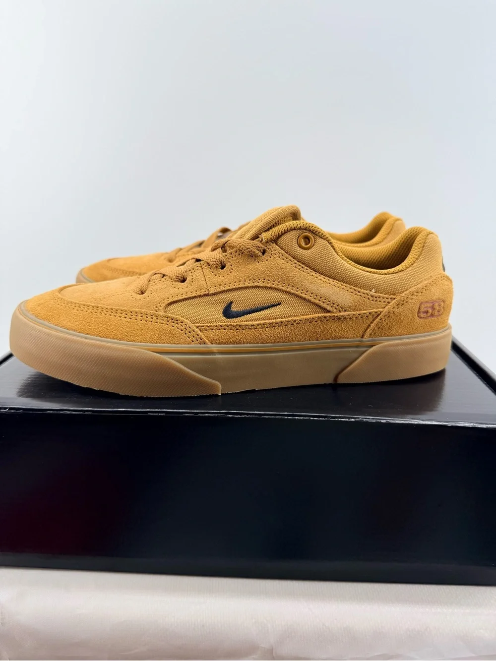 Nike SB malor TE Size 6.5M NEW